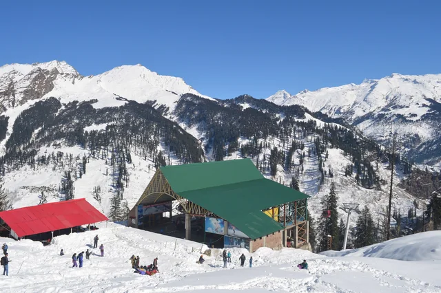 Solang valley under winter snow