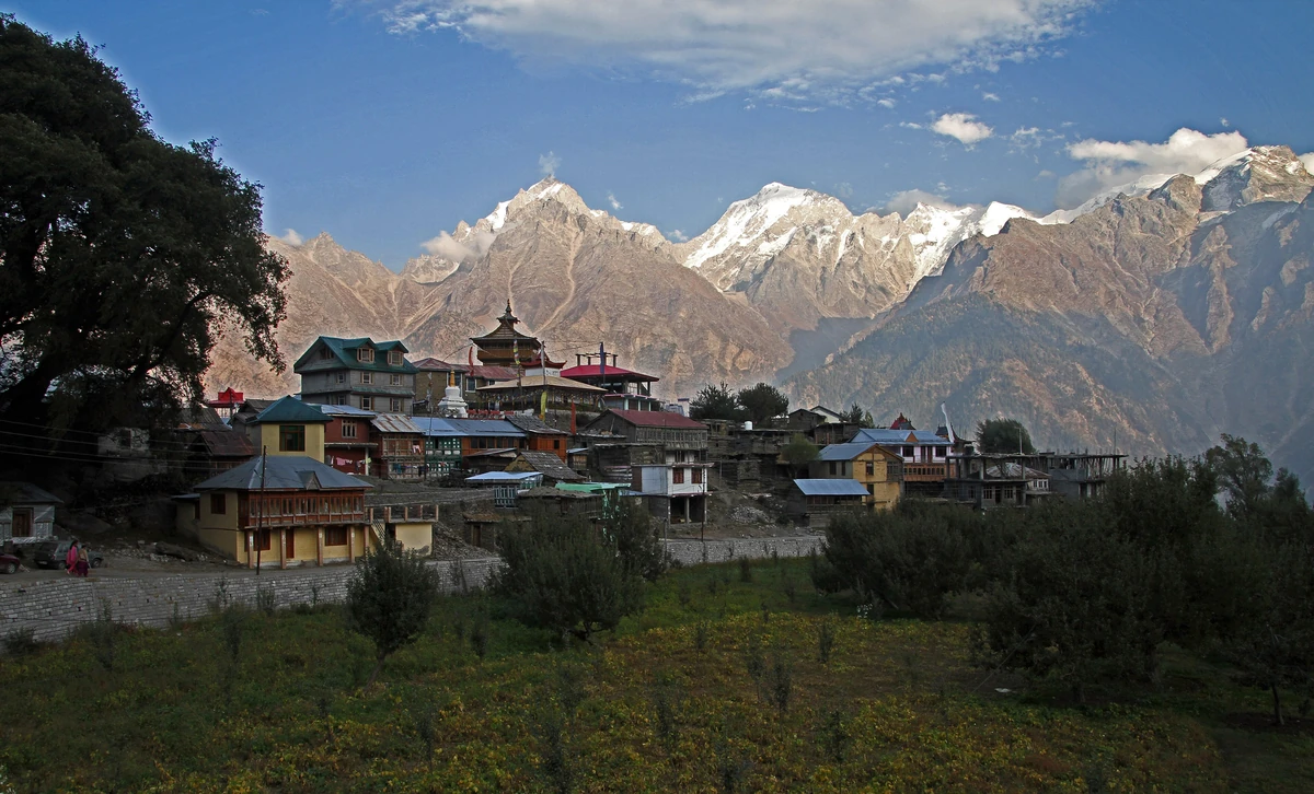 Two days in Kalpa — the range, the fort tower and Reckong Peo