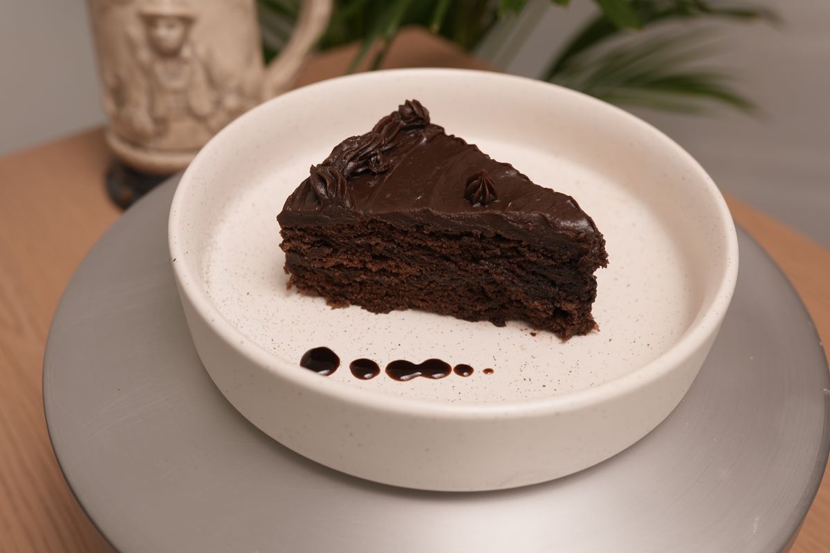Chocolate truffle cake
