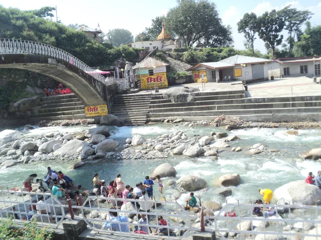 The river and bridge beside Chamunda Devi Temple