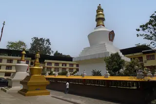 Do-drul Chorten, Gangtok — the white stupa with 108 prayer wheels