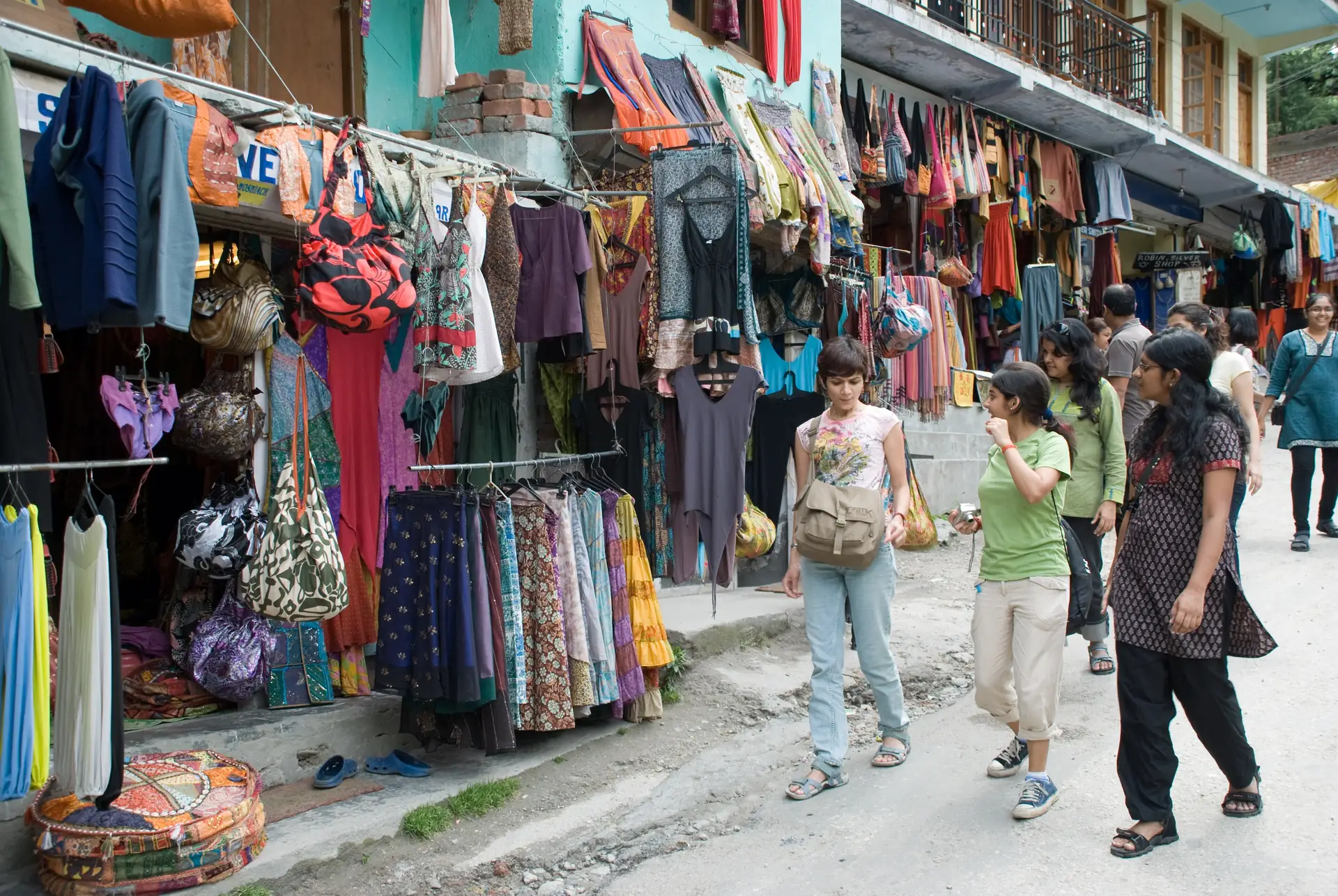 Shops on the Old Manali lane
