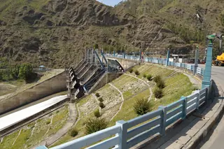 Pandoh Dam across the Beas River