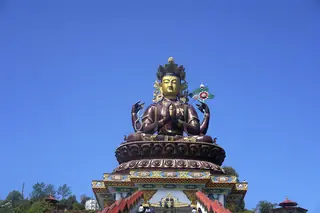 Chenrezig Statue and Skywalk