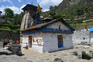 Triyuginarayan Temple — where Shiva and Parvati are said to have married