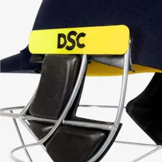 DSC Avenger Pro 2.0 Cricket Helmet (view 4 of 6)