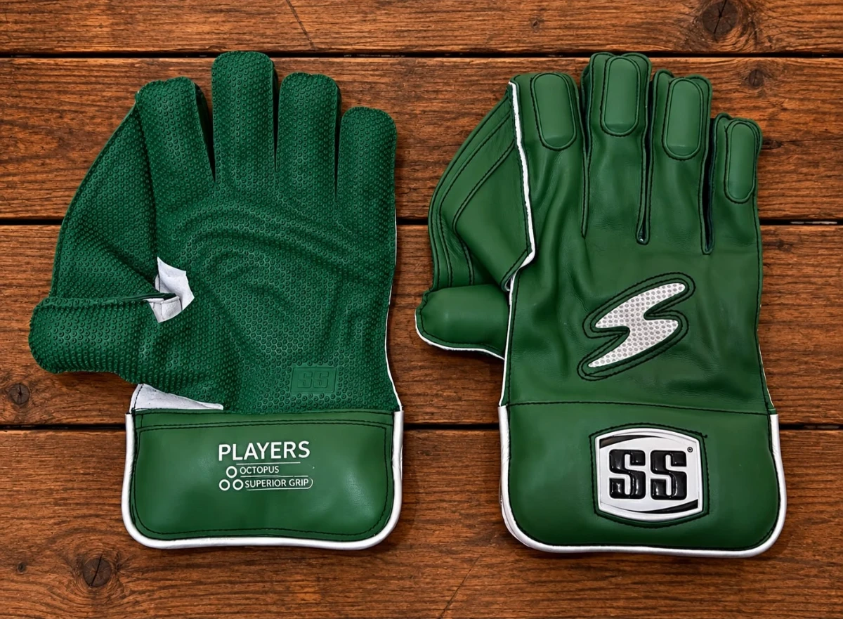 SS Players WK Cricket Gloves – Green