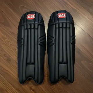 SS WICKET KEEPING LEG GUARD (view 3 of 3)