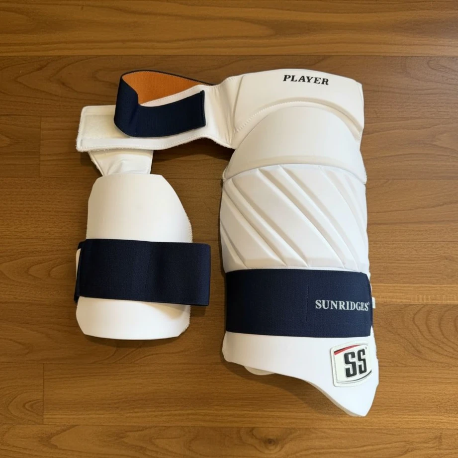 Thigh guard Player 2 In 1 – White