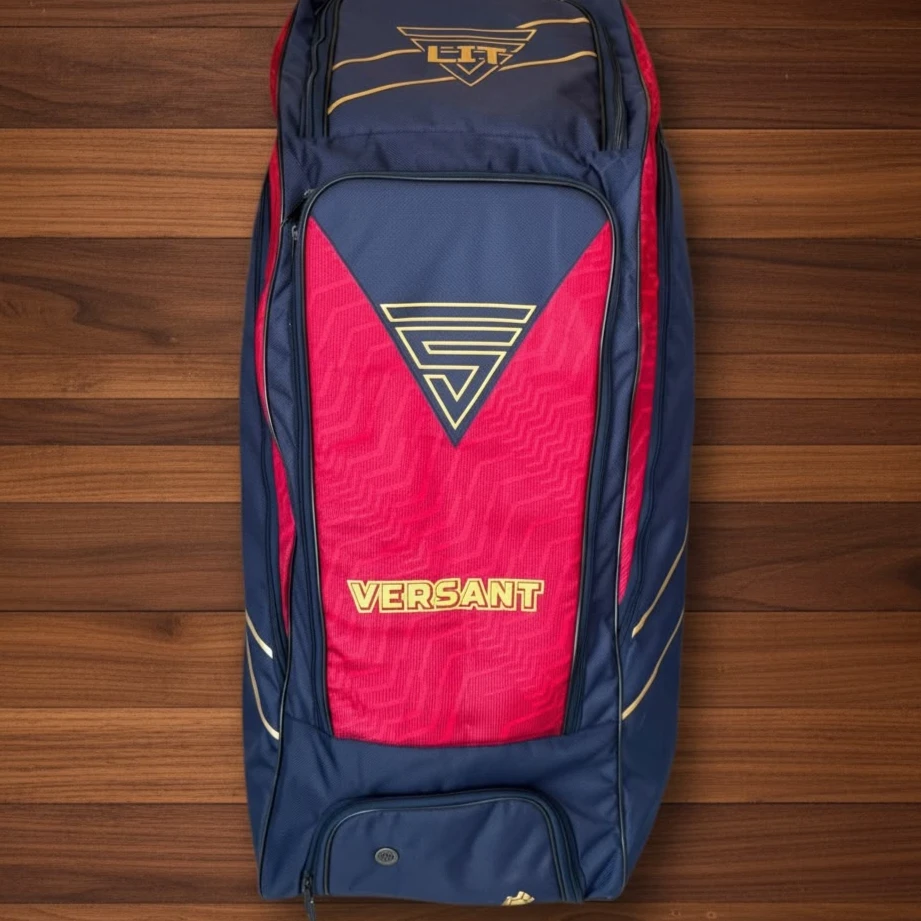 Versant Players Lit Wheelie Duffle Kit Bag – Navy