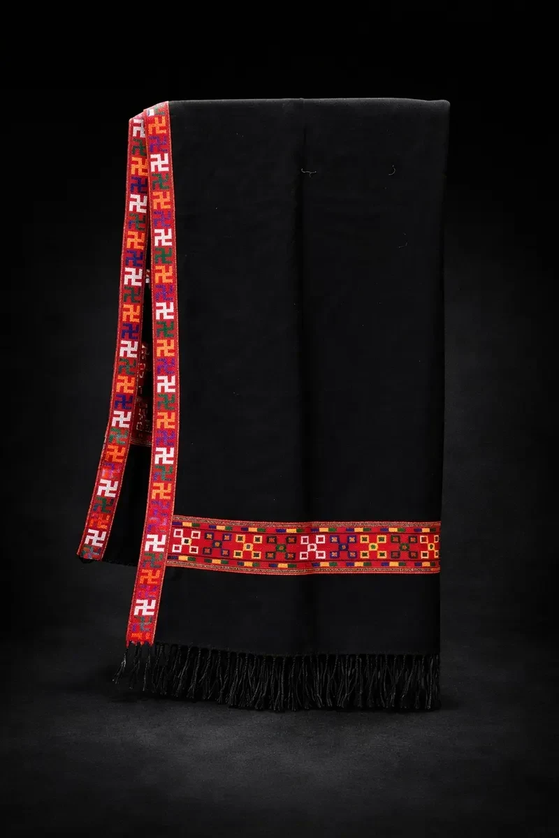 Handcrafted Himachali Double-Border Black Woolen Shawl