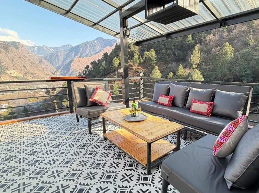 Kith and Kin - Image 3